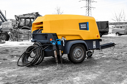 Фото Atlas Copco XAS 88 с отбойником в прокат 