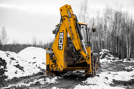 Фото На базе экскаватора JCB 4CX в прокат 